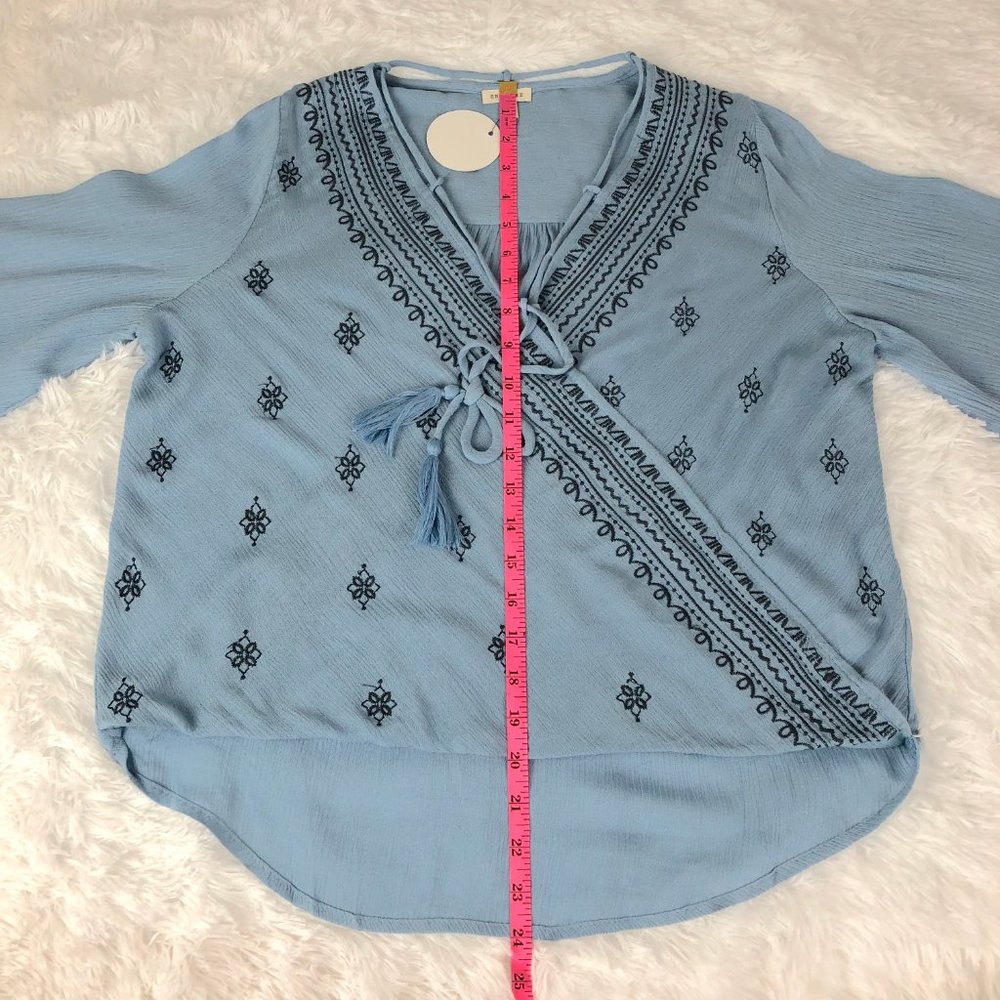 Lt Blue Embroidered Bell Sleeve Surplice V-Neck S - Picture 6 of 9